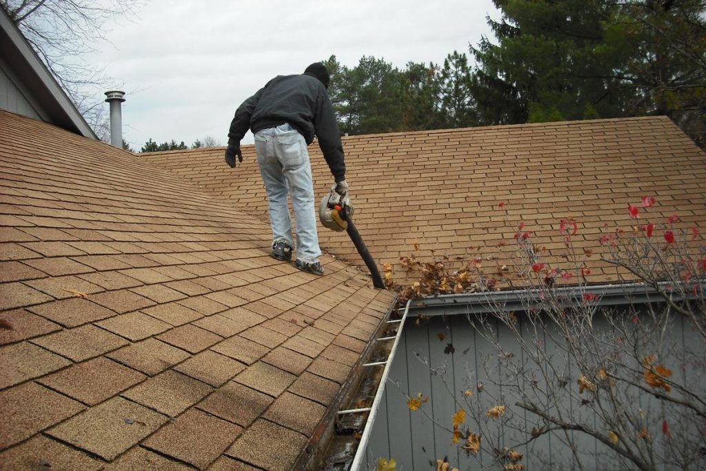 V&V Roof and Gutter Cleaning
